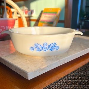 Vintage Anchor Hocking Fire King 1 Qt Milk Glass Bowl Dish Cornflower Blue